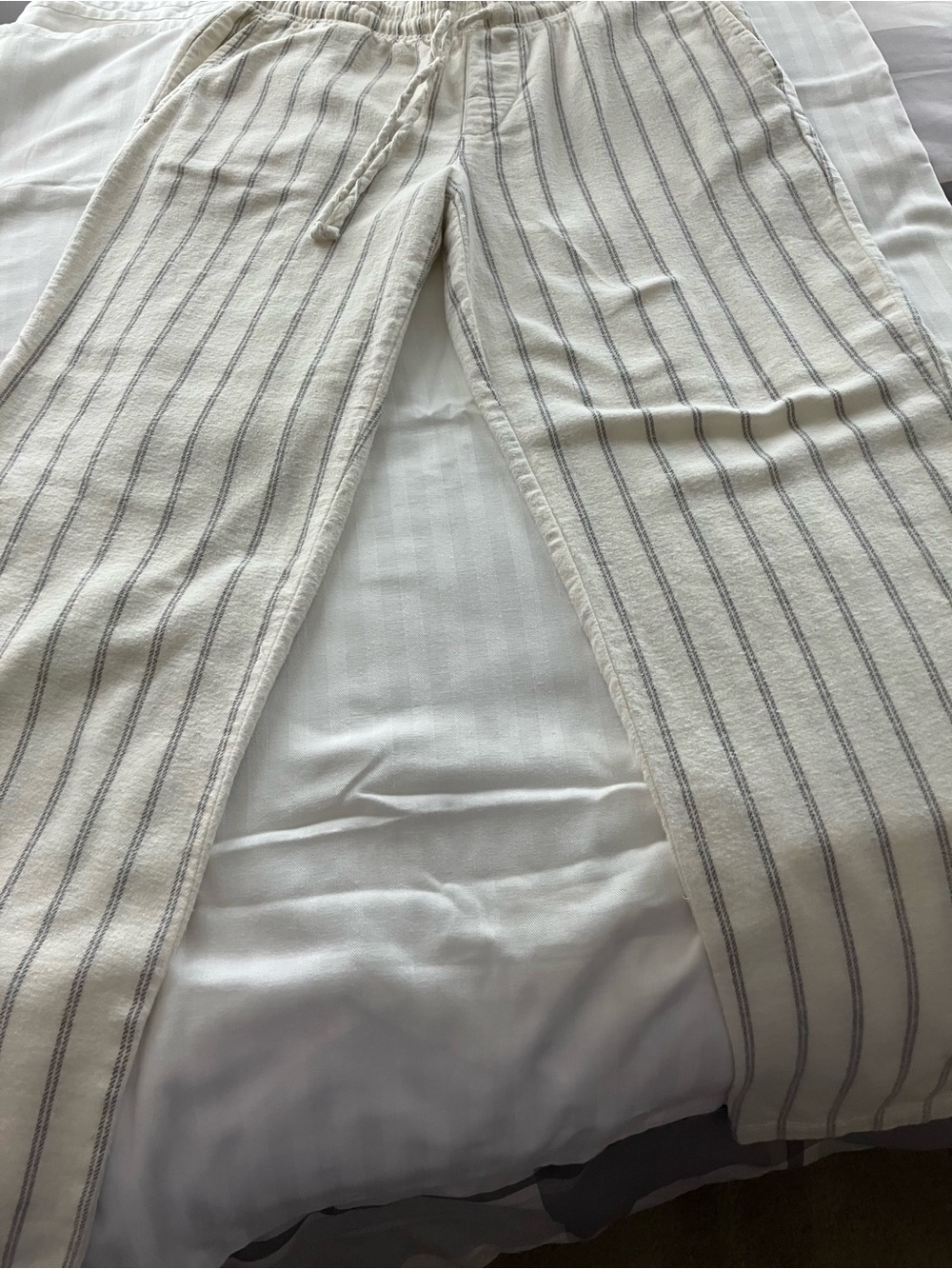 GAP Cream Straight-Leg Pants with Thin Gray Stripes